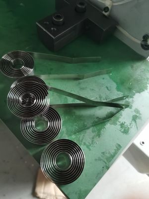 5.5KW CNC স্প্রিং ফর্মিং মেশিন ঐচ্ছিক হাত এবং 200KG ডিকয়লার সিস্টেম